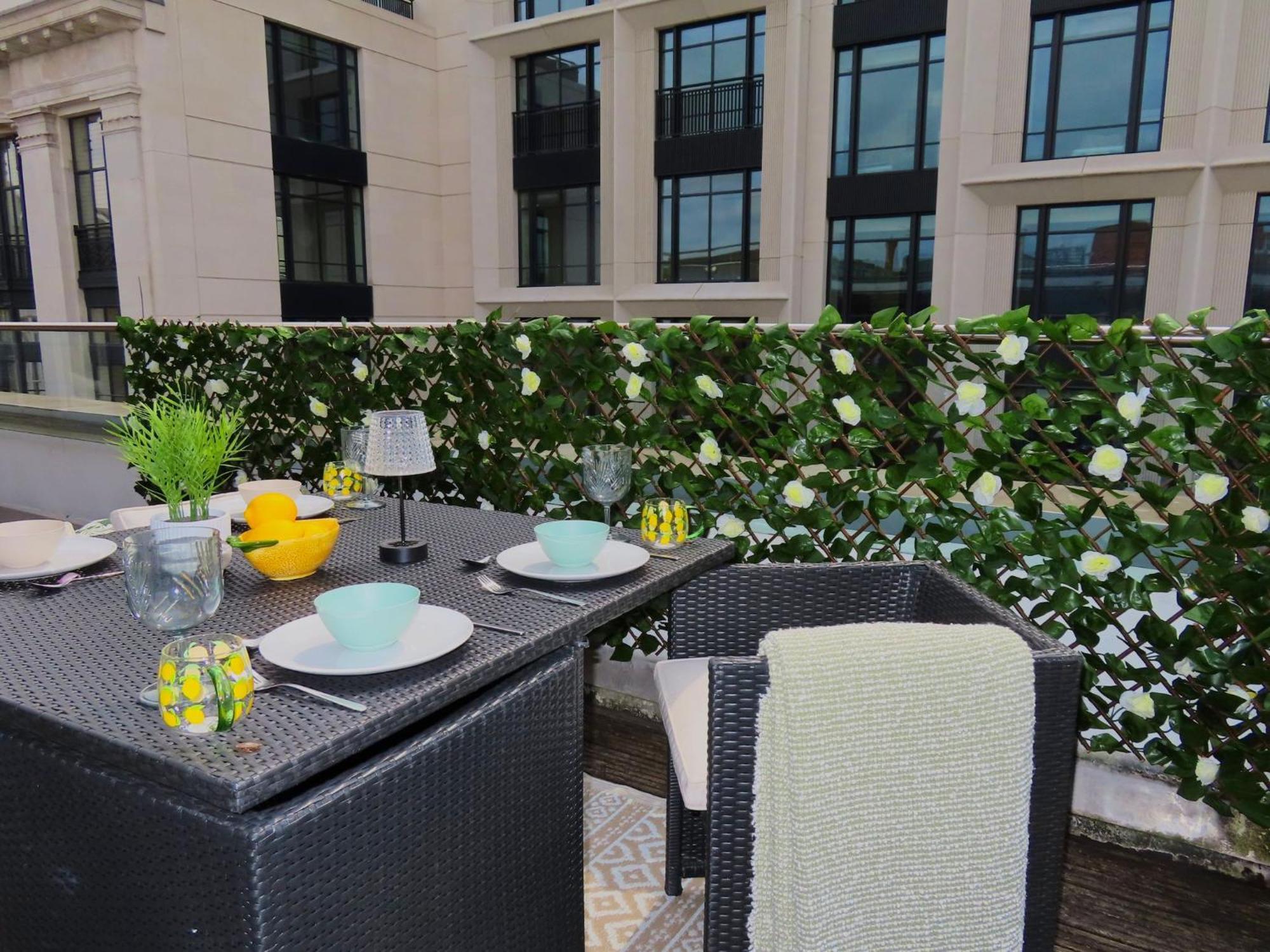 Spacious 3-Bed 3-Bath Luxury Apartment With Balcony Hyde Park London Exterior photo
